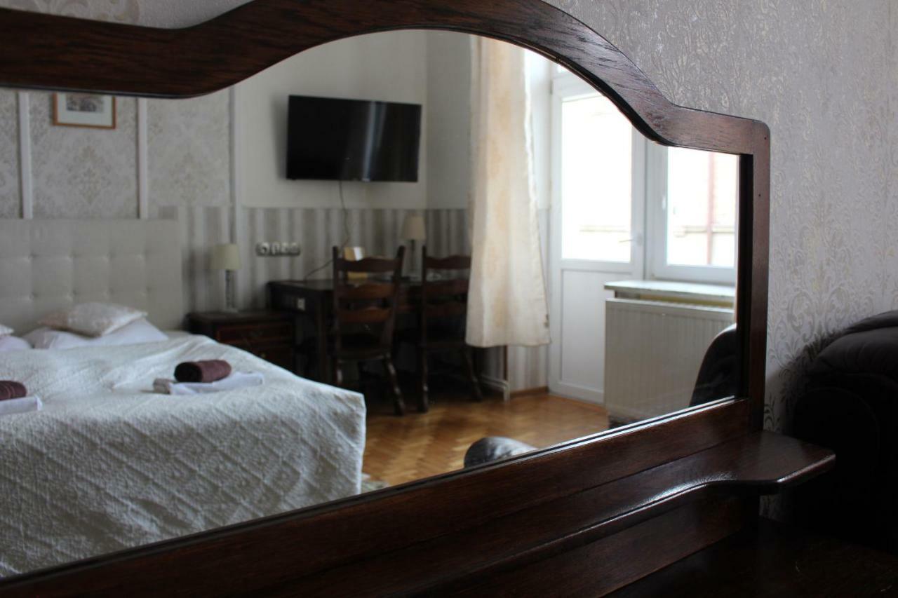 Apartament City, Clock Krosno Exterior photo