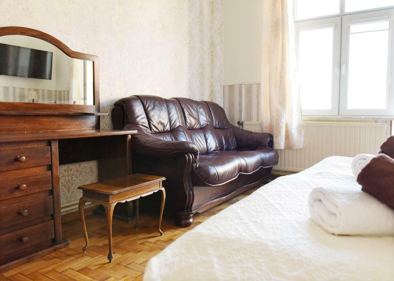 Apartament City, Clock Krosno Exterior photo