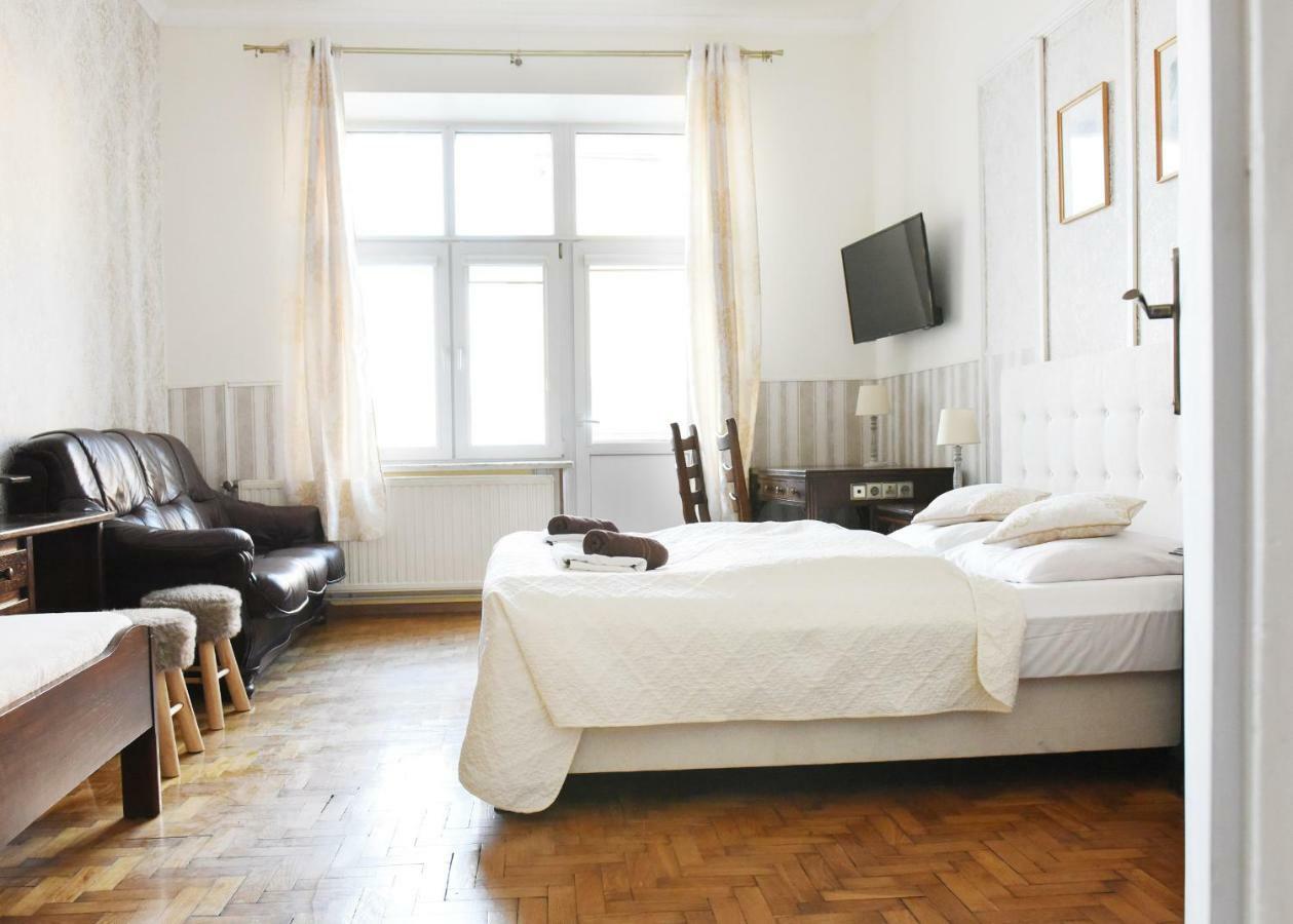 Apartament City, Clock Krosno Exterior photo